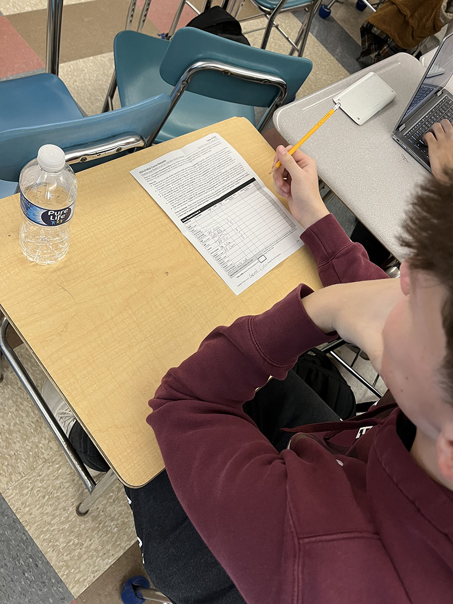Student fills out course selection form