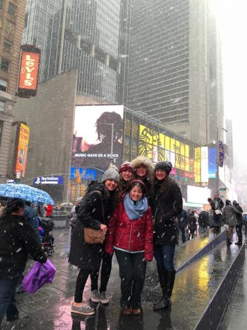 Seniors Hannah LeBaron, Mila Schowtka, Courtney Burrow, Alina Hachigian, and Grace Wang exploring Times Square during the Spanish literature field trip to New York City.